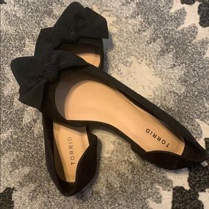 ⚫️ black flats ⚫️